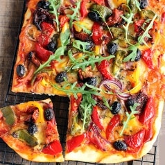 Pizza sans gluten & veggie aux poivrons